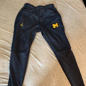 Michigan Wolverine Nike Joggers (M)